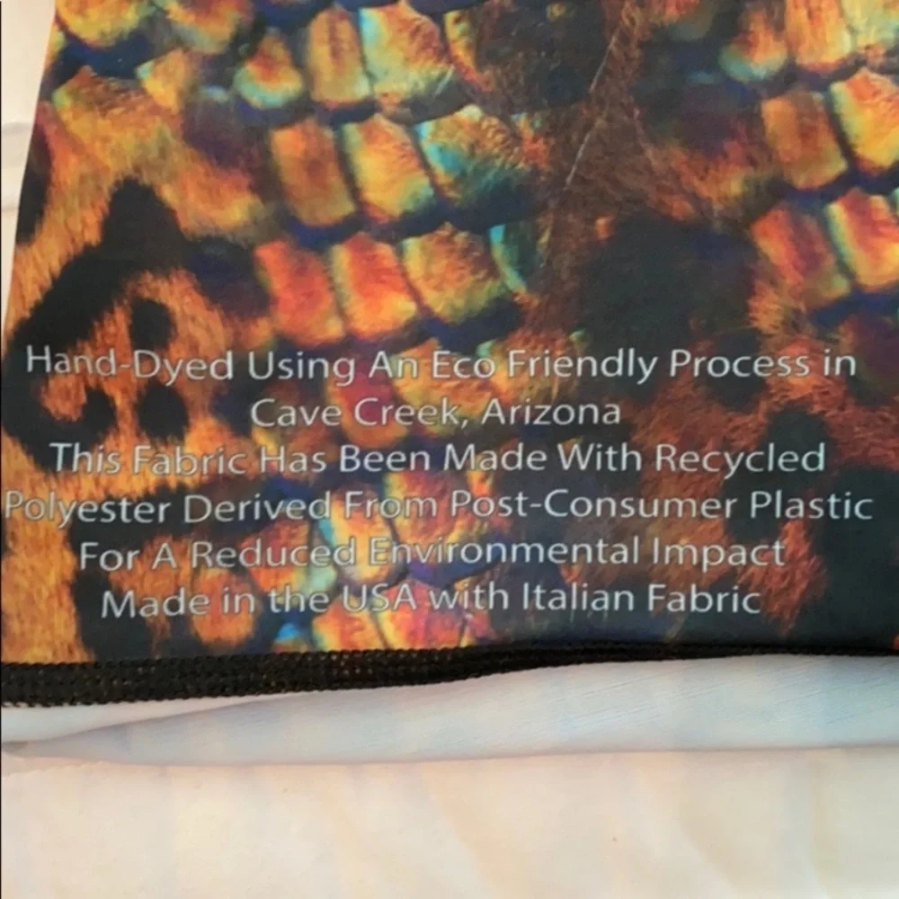 Yoga Democracy YD Animal Print Leggings 23” length, Medium - Picture 6 of 8